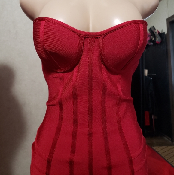 Bandage Dress new size L. but runs Like M. - Picture 2 of 3